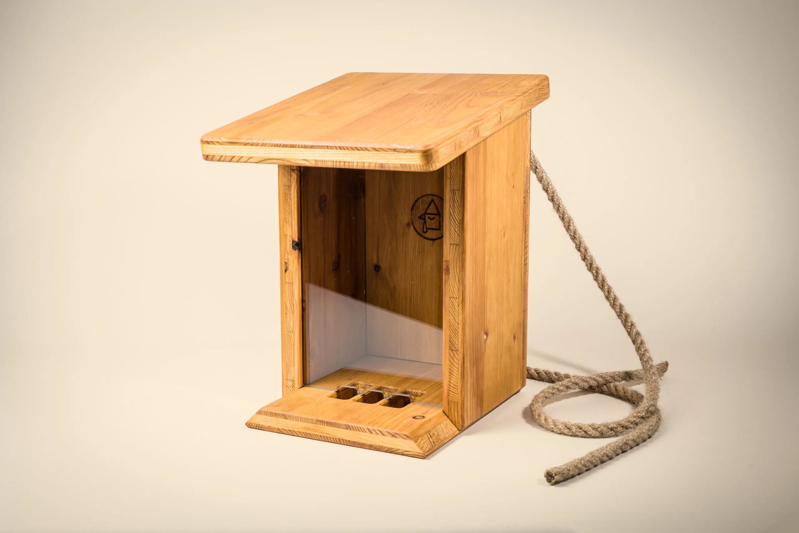 Futterhaus VUGLHUS